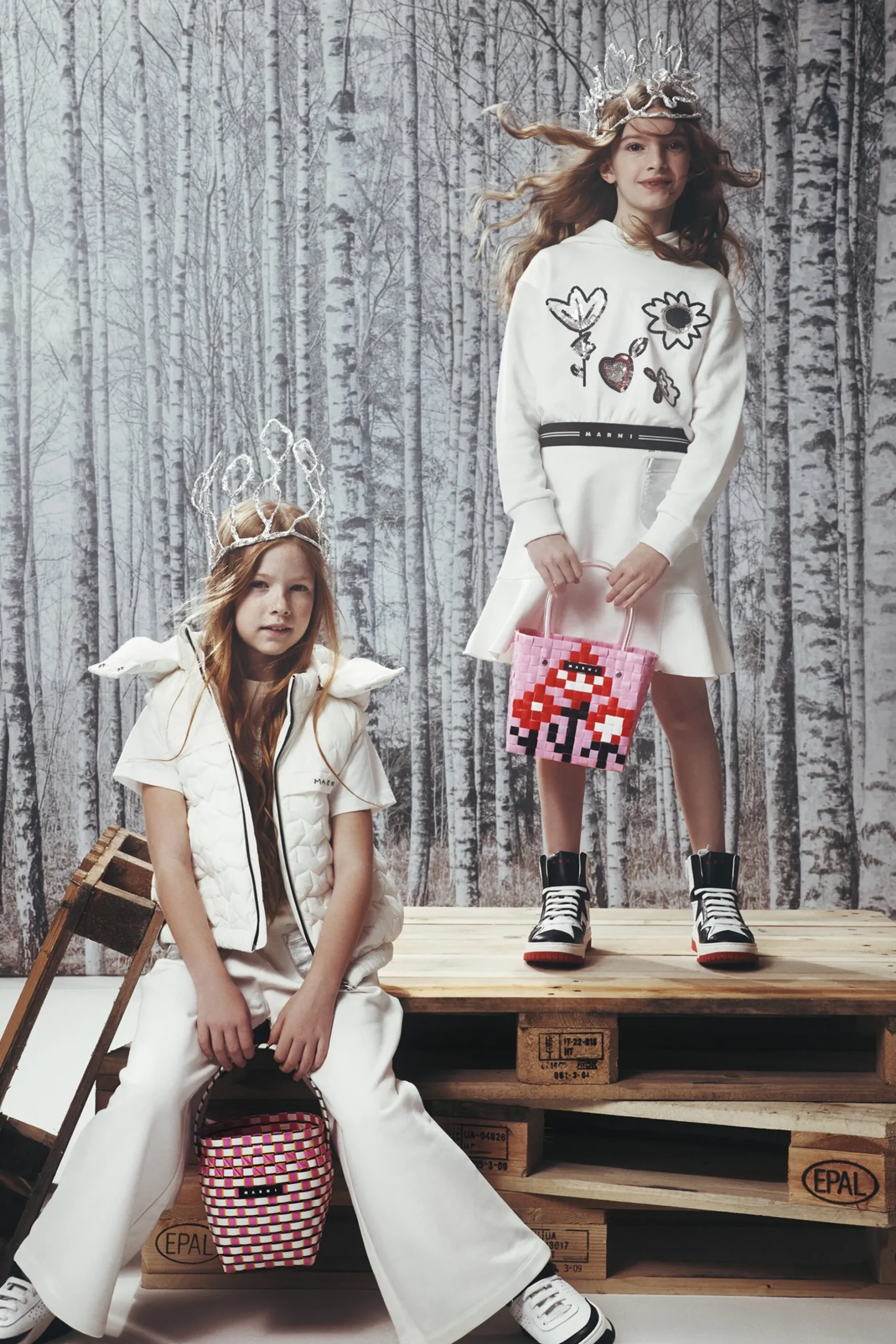 MARNI Felpa con fiorellini in paillettes | Felpe