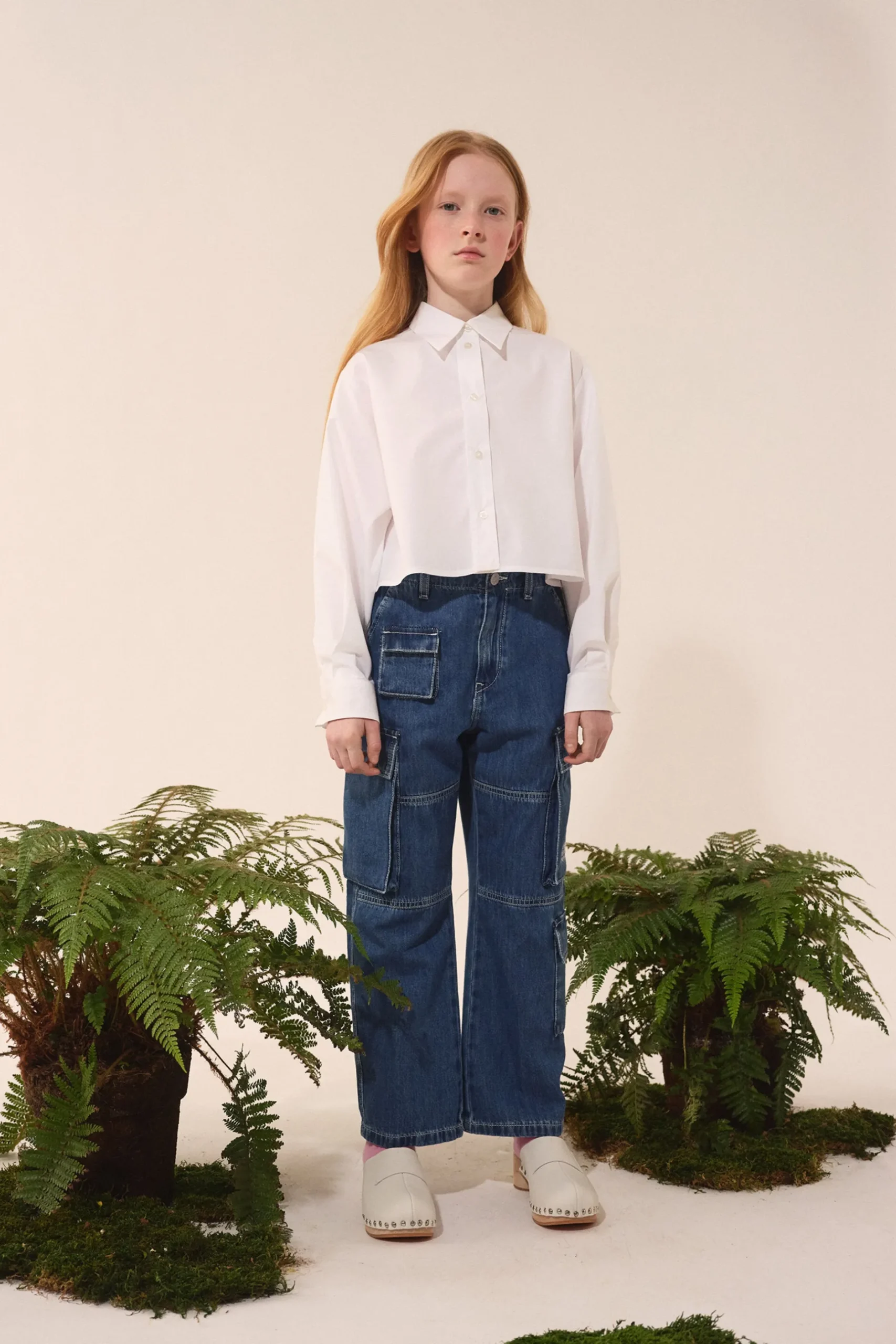 MM6 MAISON MARGIELA Jeans cargo blu medio con Numeric logo | Bambino Jeans | Denim-Mania