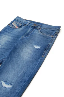 DIESEL JoggJeans® straight blu medio con rotture - 2010 | Bambino Denim-Mania | Denim-Mania