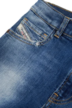 DIESEL Shorts in denim blu medio con strappi | Shorts