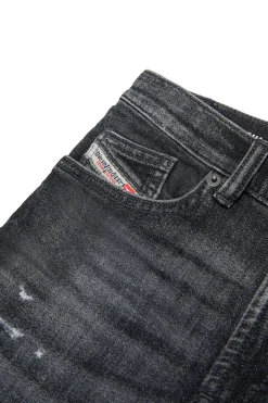 DIESEL Shorts in JoggJeans® nero effetto used | Bambino Shorts